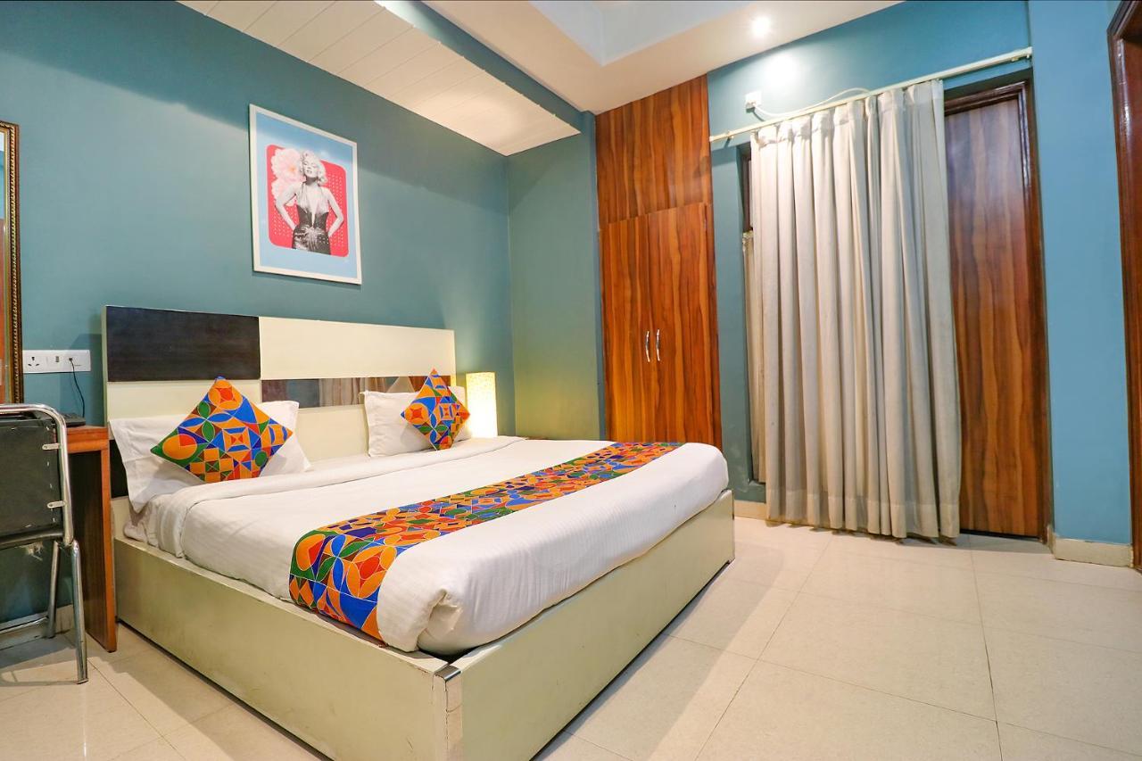 Fabhotel Church House Rohini Delhi  Exterior photo